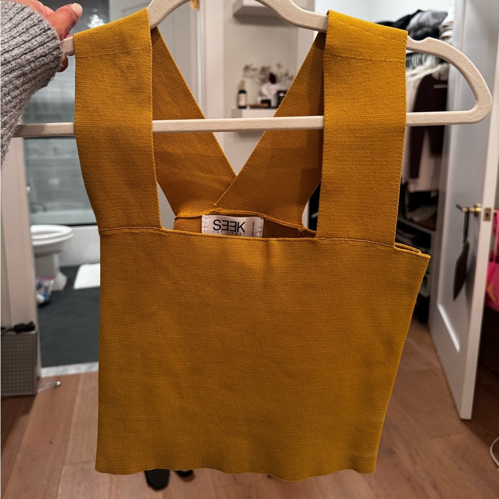 Seek the label LF yellow bandage top